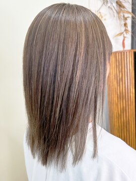 アルファ インタラクティブ エム フラワー(ALUFA interactive.M Flower) 20代30代40代シークレットハイライト立体感アッシュブラウン