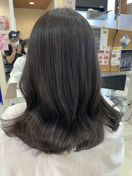 アンフェリール 原島店(Em Fellir) アッシュブラック/20代30代40代