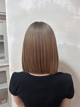 エイミーバイアフロート(amie  by afloat) ハイトーンボブ