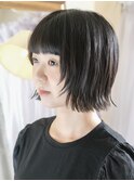 切りっぱなしボブレイヤーボブくびれヘアアプリコットオレンジ