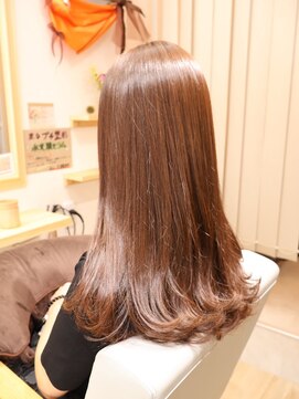 ワンアンドオンリー(One And Only) 艶髪ストレートロングヘア透け感ブラウン髪質改善20代30代40代