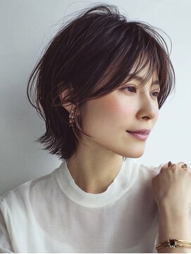 ハーツ(Heart's) ミセスショート×白髪ぼかしカラー３０代４０代５０代６０代