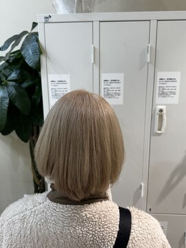 ミルクティーベージュ