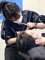 ハレ ヘアサロン(Hale hair salon)&nbsp;Hale刈り上げセンターパートフェザーパーマニュアンスパーマ原宿