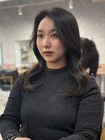 モク(mok)&nbsp;韓国風顔まわりカット×くびれ巻き★yuka