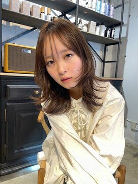 スタンド(STAND) ミディアムレイヤーカット