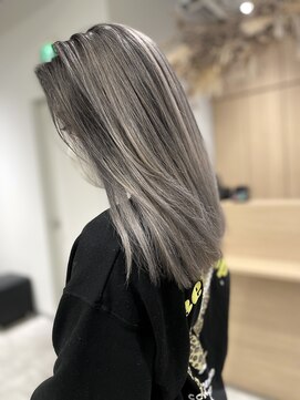 アヴァンス 京橋店(AVANCE) 着物ヘア/ダークアッシュ/ミディアムレイヤーカット/京橋