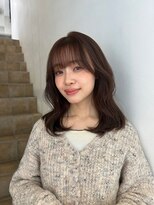 バズ ビー(BUZZ Bee)&nbsp;イエベ春　レイヤーカット×透明感ベージュ
