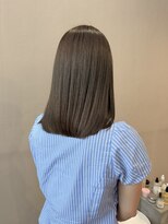 オクユキ(OKUYUKI)&nbsp;オリーブカラー×ナチュラルストレート