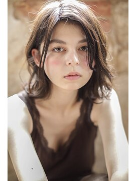 カライングドゥ(ing deux) 【+~ing deux 】外国人風Sラインbob【隨原 麻由】