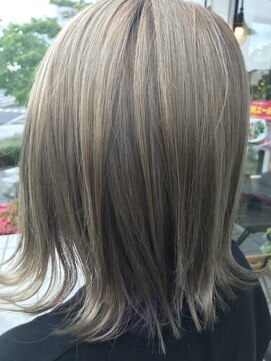 アンナ ヘアアンドアイズ(AnNa hair&eyes) エアリー外ハネ