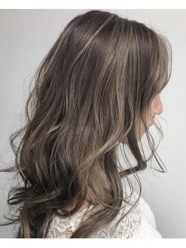 ヘアメイク ティサ(hair make Tisa) ハイライトカラー　ミルクティーベージュ