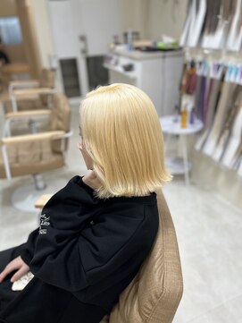 カリーナ(CARINA) ハイトーンカラー/ブロンドカラー