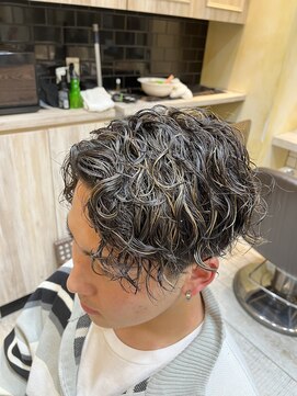 グルーマーズトウキョウ(GROOMER/S TOKYO) ハイライトスパイラルパーマ　GROOMERSTOKYO太田