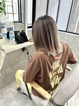 ムード タテマチ(mood tatemachi) グレージュ/バレイヤージュ