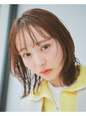 顔まわりカット×ニュアンスパーマ風スタイル