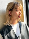 ワイドバング&耳がけが可愛いワンレンボブ☆