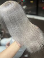 テテ(TETE)&nbsp;1円玉の色