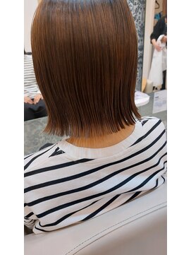 スリーピースアクシス (Three Peace axis) 切りっぱなしボブ!