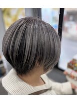 ケイ美容室&nbsp;透明感グレージュ・ショートボブ