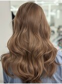 ヘーゼルベージュ　ブリーチなし　レイヤーカット　海外風