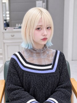 デイズ(days) ハイトーンカラーブロンドに毛先ブルーカラー