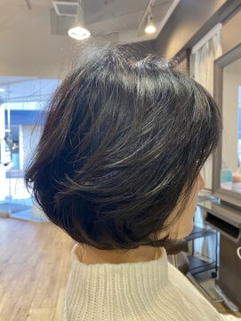 アトリエ クロエ 【アトリエクロエ 芦屋】 丸み カールボブ