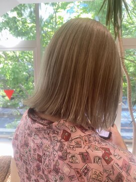 ガレリアエレガンテ 栄店(GALLARIA Elegante) ホワイトベージュ