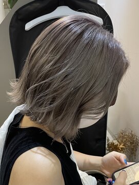 ジエクトカナウ 大阪梅田店(The Ect canow) シルバーグレージュ デザインカラー グレージュカラー外国人風