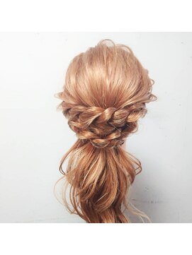 カミケン 方木田店(kamiken.) ハーフアップお呼ばれヘアセット大人可愛い【カミケン方木田店】