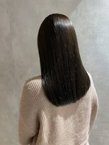 アイディール(:ideal)&nbsp;透明感とツヤ感が魅力な暗髪マットアッシュ