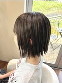 バレイヤージュカラー切りっぱなしボブスタイル