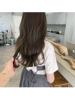 ミント(mint)&nbsp;くすみ感のあるオリーブグレージュ！透明感◎