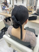 プティクローシェ バイ クオーレ(petite cloche by CUORE)&nbsp;タイトシニヨン 結婚式ヘア 参列ヘア