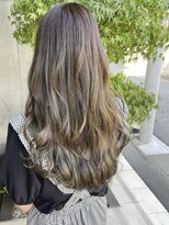 エム インターナショナル 春日部本店(EMU international)&nbsp;赤みが気になる方に透明感を出すおすすめオリーブカラー