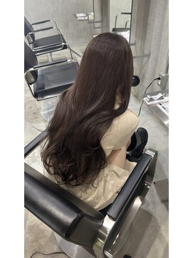 ラック(LUCK) レイヤーぱっつん前髪ステップボーンカットシルキー船橋/韓国