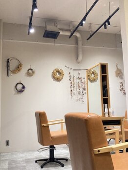 リーフヘアー(Leaf Hair)の写真/お客様の笑顔を第一に丁寧に施術♪アットホームな空間で、あなたのなりたいを一緒に叶えてくれるサロン！