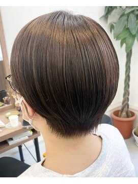 リュール バイ ヘッドライト 北千住店(lueur by HEADLIGHT) タイトショートボブ