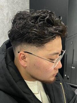 ゼノ 海老名(XENO) ラルフカール/フェザーパーマ/ツイストパーマ/波巻きパーマ