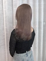 イリ(Ili)&nbsp;透けるピンクベージュ