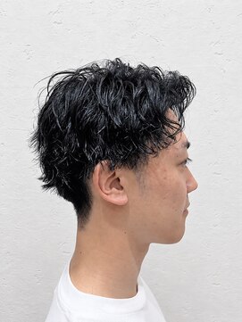 インフィニィト ネオ(INFINITO NEO) 大人の黒髪ウェーブツーブロック