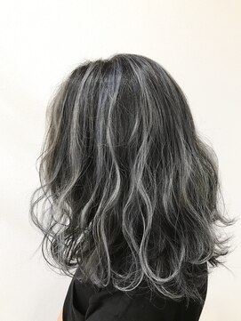 ヘア ライフ セリス(hair life Celis) シルバーグレー