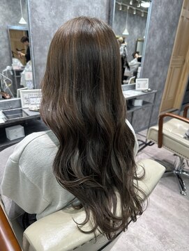 フォンド 津田沼(fond.) 黒髪/グレーベージュ/レイヤーロング/前髪パーマ/津田沼