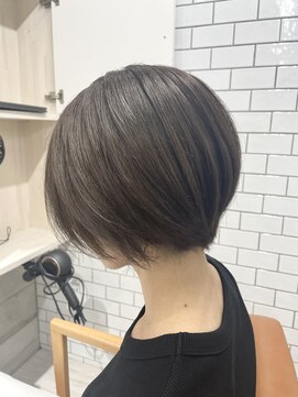 ハツ 橋本(HATSU) 【岩崎】アッシュベージュ×丸みボブ