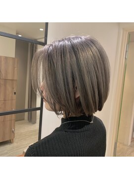 ケリーズグリーン(Kelly's Green) グレージュボブ