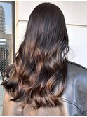 ダークブラウン　ゆる巻きロング　艶髪カラー　地毛風カラー