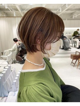 グリーン(green) misaki ) 首が長く見えるショートボブ