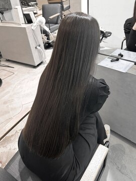 ブランコトレス 鏡島(BLANCO tres) レイヤーカット／イルミナカラー／透明感カラー