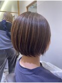 浮きやすい襟足もおさまる！ブローだけショート