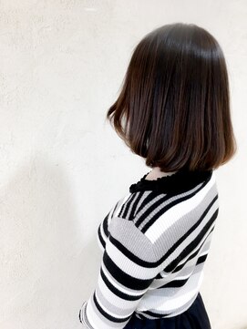 ビフィーノ イーリス 川西店(bifino iris) お客様スタイル　ツヤツヤボブ×グラデーションカラー